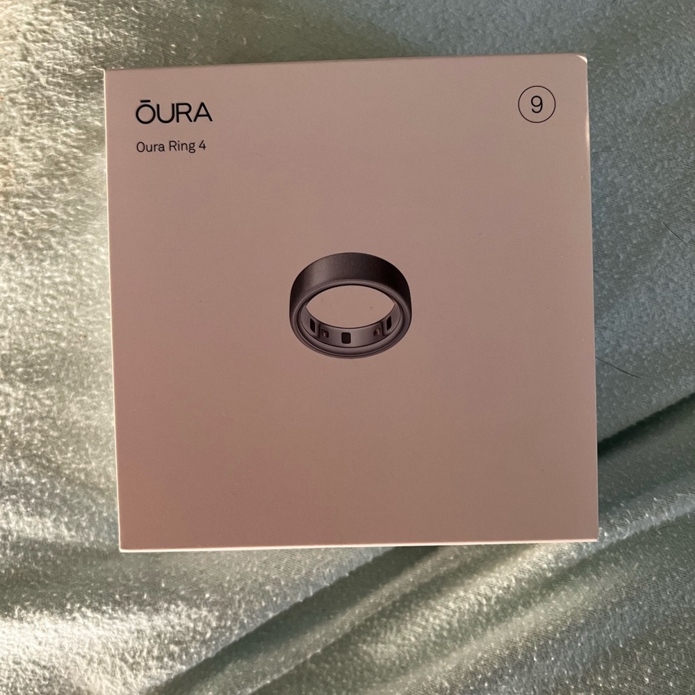 Oura Ring 4 Size 9 brushed silver